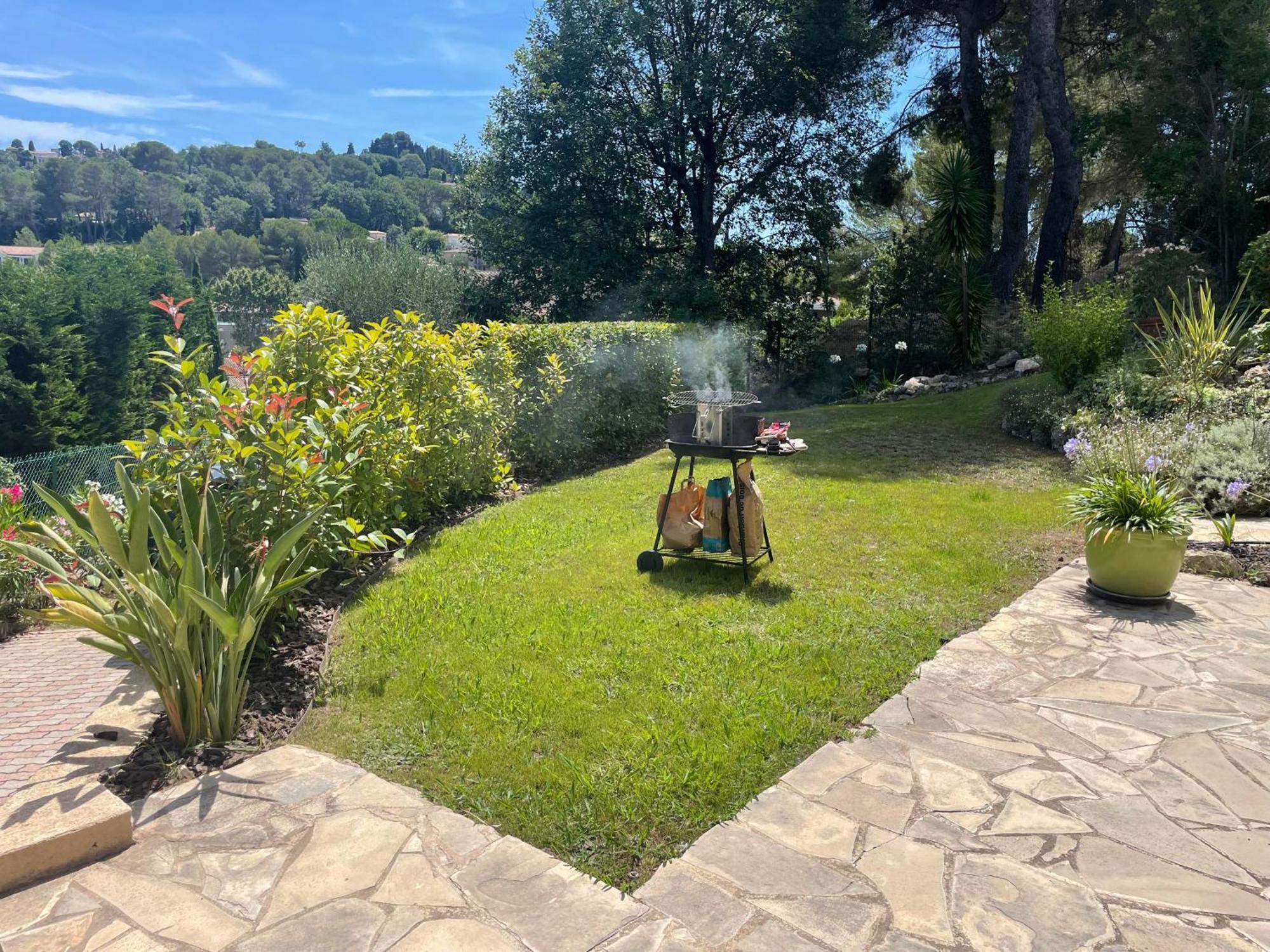 Apartamento Un Havre De Paix Au Coeur De Mougins Exterior foto